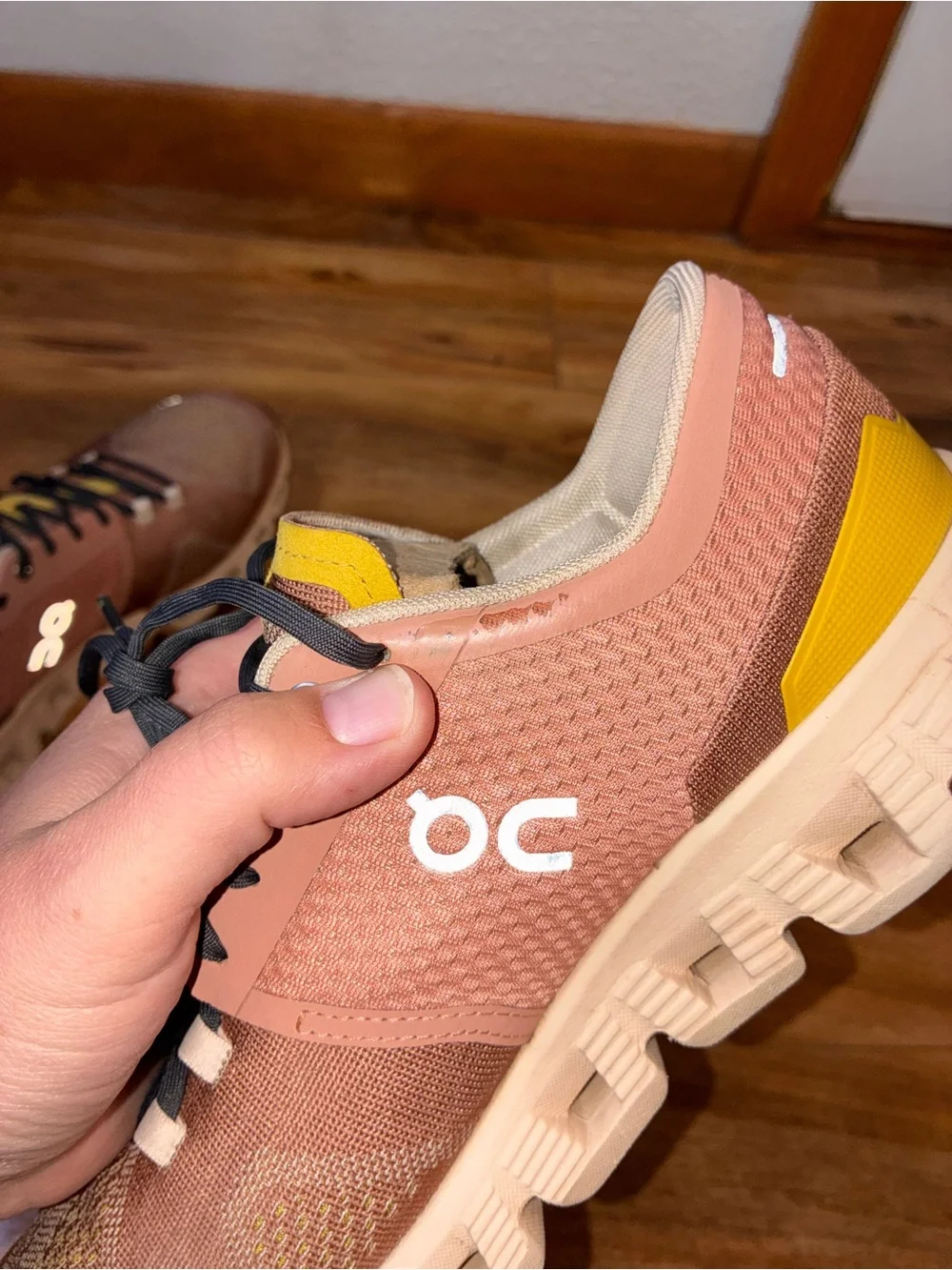 On Cloud X  Women’s Sneaker Pink Mocha & Sand Running Shoe - size 9